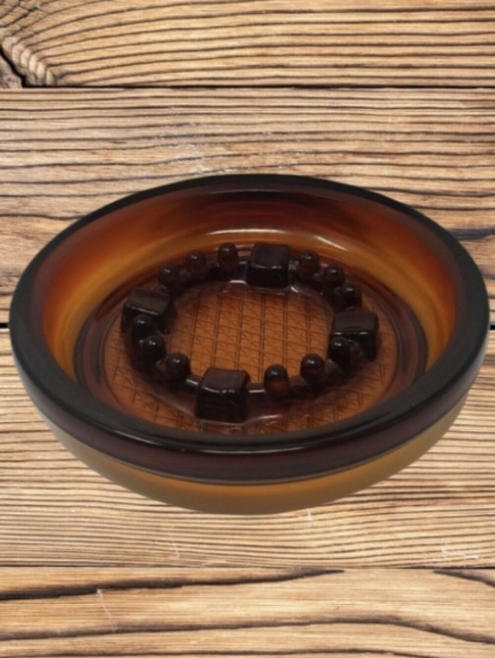 VTG 8" HEAVY AMBER GLASS ASHTRAY - CIGARETTES AND CIGARS